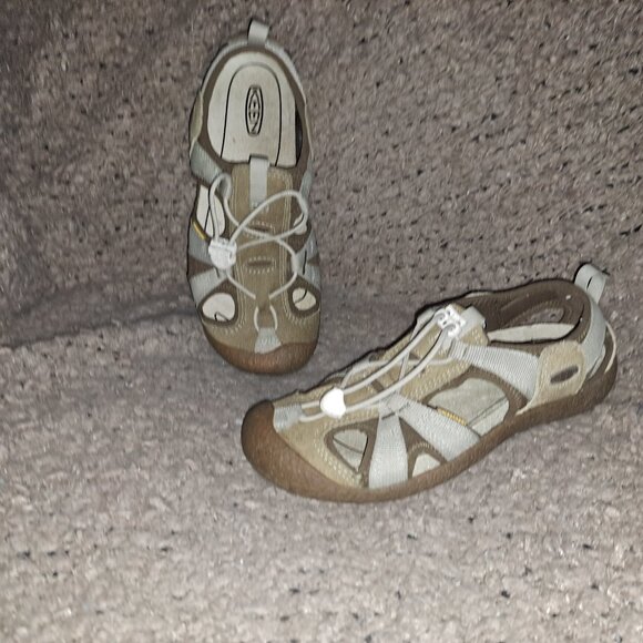 KEEN-Howser Harvest Sandals-Light Brown/Beige-Suede/Nylon-Sz 8.5-Near Mint - Picture 1 of 8